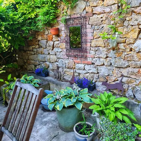 L'Ancienne Forge De Cregols Bed & Breakfast Exterior photo